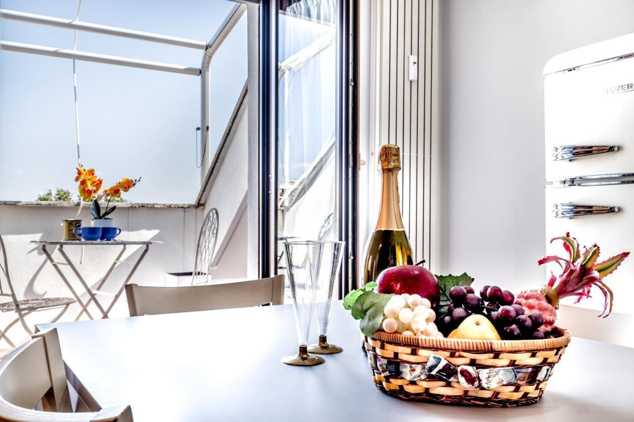 Bbhome Penthouse Bright And Elegant Metro Conca D'Oro Rome Luaran gambar