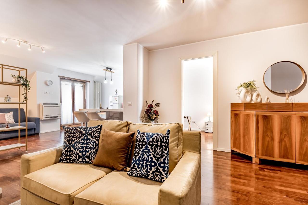 Bbhome Penthouse Bright And Elegant Metro Conca D'Oro Rome Luaran gambar